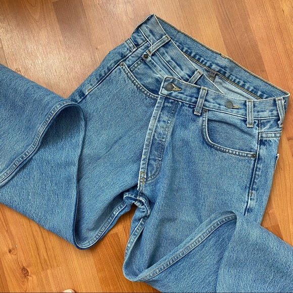 Asymmetrical Straight Leg | CARMAR - Picture 3 of 4